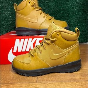 Kids Boys/Girls Brown Nike Manoa Boots